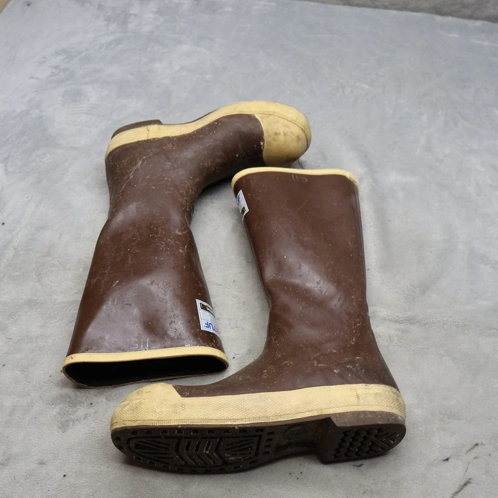 Xtratuf Mens 9 Rain Boots Brown Legacy Fishing Utility Slip Resistant Waterproof